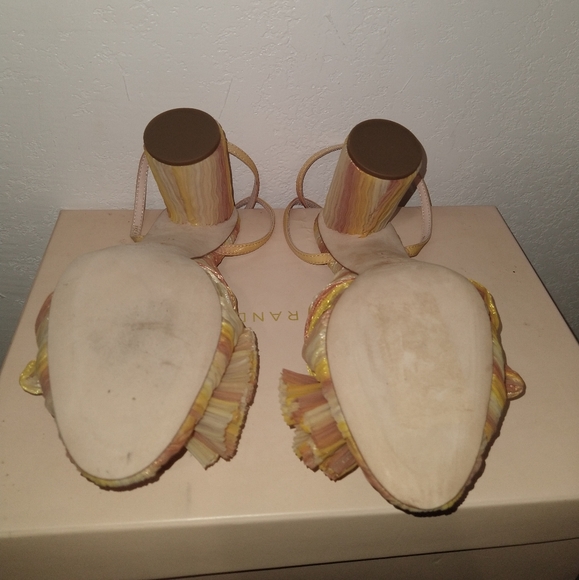 💥NEW LOEFFLER RANDALL Camellia Pleated Sunset Heels💥 - Picture 5 of 13